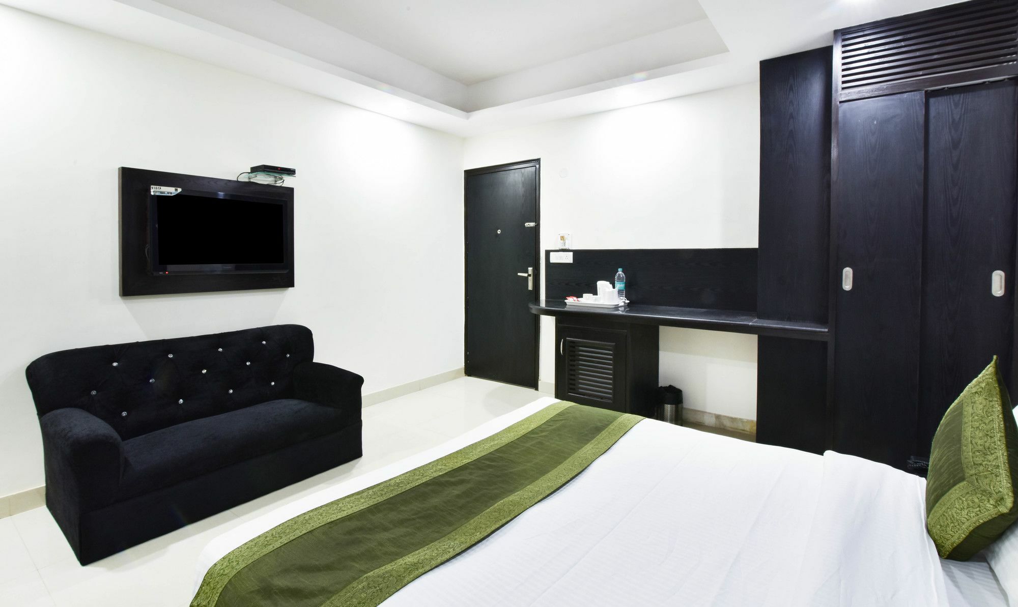 Treebo Mehar Castle Hotel Delhi  Exterior photo